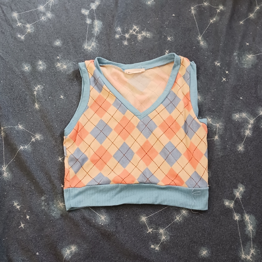 Small Hello Monday Pink, Blue, and Cream colored Cropped Vest